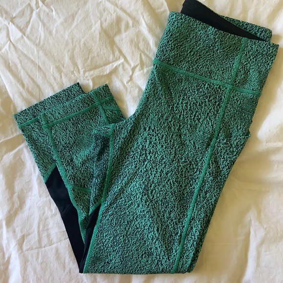 lululemon athletica Pants - Lululemon Pace Rival Cropped Leggings 22”